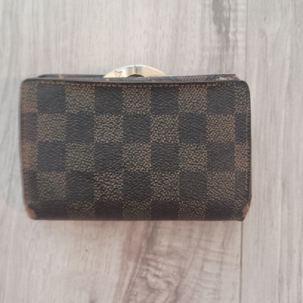 Authentic Louis Vuitton Damier kisslock women’s wallet w/ COA - Picture 10 of 14